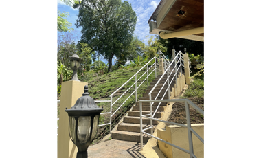 Casa Frente Al Lago Las Cumbres