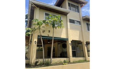 Casa Frente Al Lago Las Cumbres