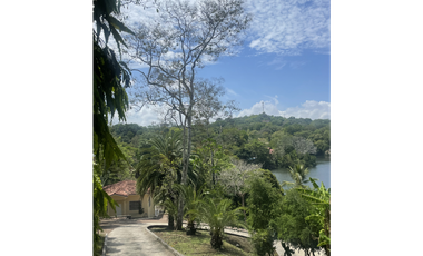 Casa Frente Al Lago Las Cumbres