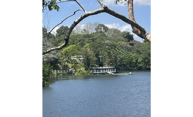Casa Frente Al Lago Las Cumbres