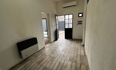 Alquiler Ph al frente dos dormitorios en suite Patio y pileta climatizada Beccar San Isidro