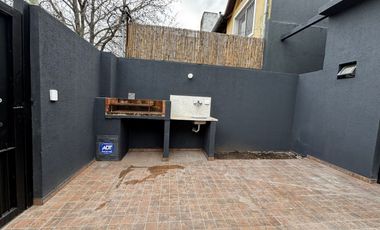 Alquiler Ph al frente dos dormitorios en suite Patio y pileta climatizada Beccar San Isidro