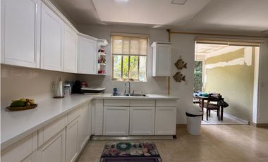 ALQUILER DE CASA EN CLAYTON - PH EMBASSY GARDEN