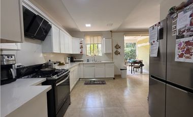 ALQUILER DE CASA EN CLAYTON - PH EMBASSY GARDEN