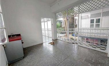 ALQUILER OFICINA REMODELADAS EN CASCO VIEJO EN CENTRO CULTURAL