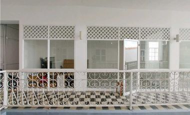 ALQUILER OFICINA REMODELADAS EN CASCO VIEJO EN CENTRO CULTURAL