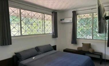 CASA DUPLEX EN ALBROOK CON MUEBLES O SOLO LINEA BLANCA  495M2