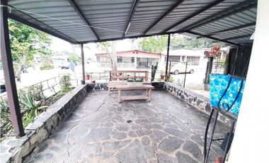 VENDO CASA EN ARRAIJAN VISTA ALEGRE URBANIZACIÓN ALTOS DE CACERES