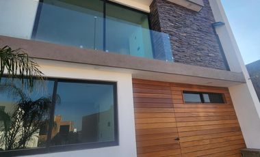 Casa en Venta en Altozano Fraccionamiento Privado