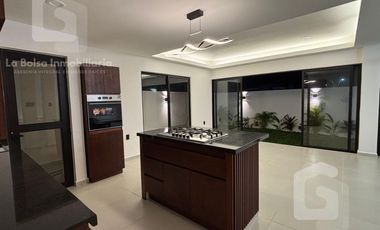 Casa en venta en Lomas del Dorado, Boca del Río, Veracruz