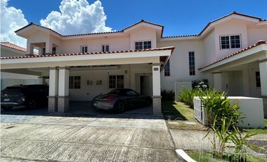 VENDO CASA JUAN DIAZ