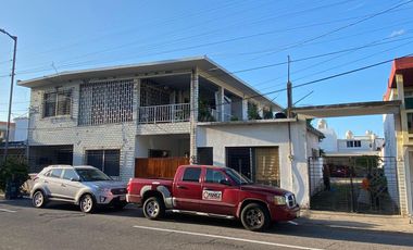 COL. IGNACIO ZARGOZA, Casa en VENTA con local comercial sobre un terreno de 640 m2