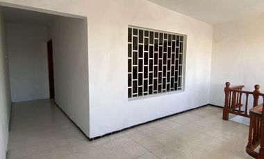 COL. IGNACIO ZARGOZA, Casa en VENTA con local comercial sobre un terreno de 640 m2