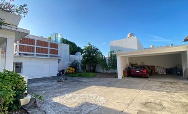 COL. IGNACIO ZARGOZA, Casa en VENTA con local comercial sobre un terreno de 640 m2