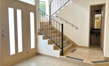 ALQUILER CASA CLAYTON