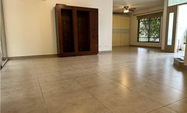 ALQUILER CASA CLAYTON