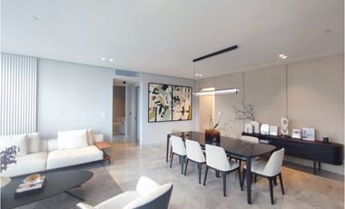 The Ivy Santa María