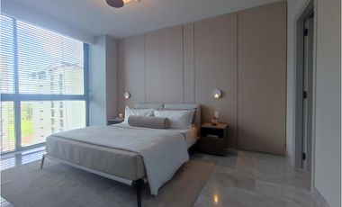 The Ivy Santa María