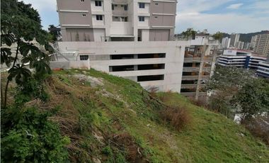 Se Vende Terreno en Villa de las Fuentes