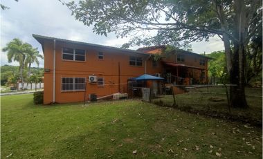 Edificio en Clayton