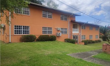 Edificio en Clayton