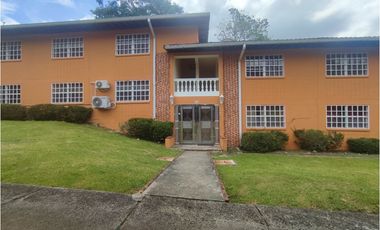 Edificio en Clayton
