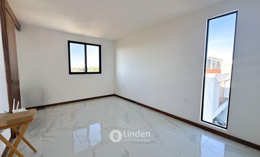 CASAS PERSONALIZADAS EN PREVENTAEN FRACCIONAMIENTO ALTANA, Cerca de Plaza San Diego