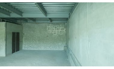 Se Vende Local en Condado Mall