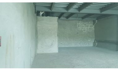 Se Vende Local en Condado Mall