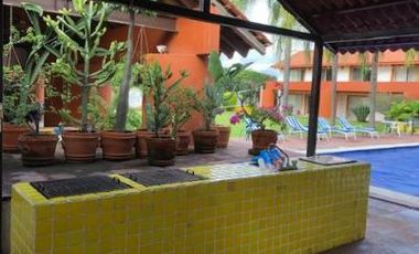 CASA EN PUEBLO OACALCO