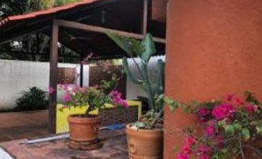 CASA EN PUEBLO OACALCO