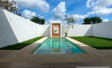 PRADERAS DEL MAYAB  || INMEJORABLE RESIDENCIA EN VENTA TOTALMENTE NUEVA, UBICADA EN EXCLUSIVA PRIVADA AL NORTE DE MERIDA AL PIE DE CARRETERA