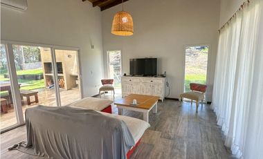 CASA EN VENTA EN COSTA ESMERALDA - ECUESTRE 250