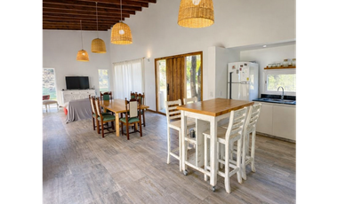 CASA EN VENTA EN COSTA ESMERALDA - ECUESTRE 250