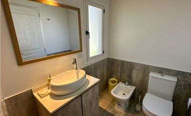 CASA EN VENTA EN COSTA ESMERALDA - ECUESTRE 250