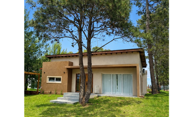 CASA EN VENTA EN COSTA ESMERALDA - ECUESTRE 250