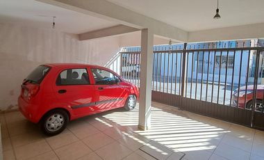 Casa en Fraccionamiento España, Aguascalientes.