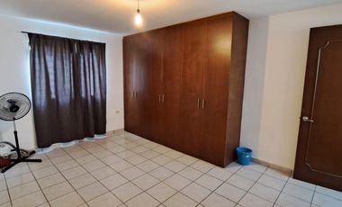 Casa en Fraccionamiento España, Aguascalientes.