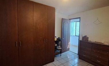 Casa en Fraccionamiento España, Aguascalientes.