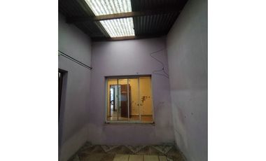 CASA EN ESQUINA ZONA SANTA CATALINA Y SANTA CRUZ