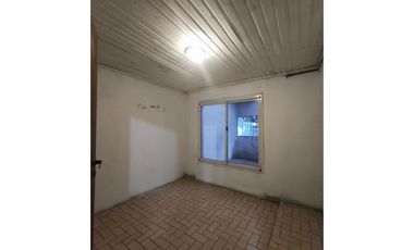 CASA EN ESQUINA ZONA SANTA CATALINA Y SANTA CRUZ