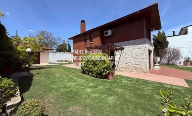 Colinas de Peralta Ramos Chalet 5 ambientes s/2 lotes