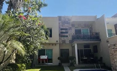 Casa en Fraccionamiento Lomas de Cuernavaca
