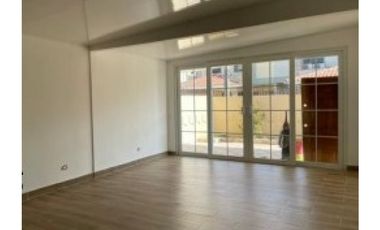 VENDO CASA SAN FRANCISCO