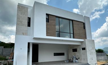 Casa en  Venta en Pedregal de la Montaña