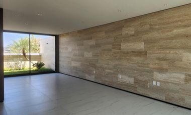 Casa en  Venta Altozano Fraccionamiento privado con Caseta de Vigilancia