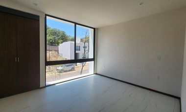 Casa en  Venta Altozano Fraccionamiento privado con Caseta de Vigilancia