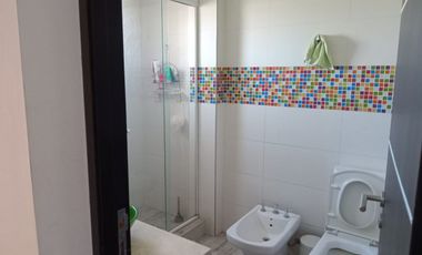 Greenwood inmobiliaria ofrece a la venta una hermosa casa de dos plantas ubicada en el Barrio ViÃ±as del Torreon.!