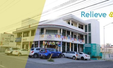 Plaza comercial funcionando, en excelente ubicación