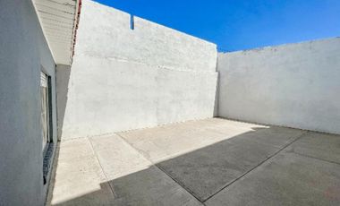 Venta Casa 2amb con garaje y patio Apto Credito